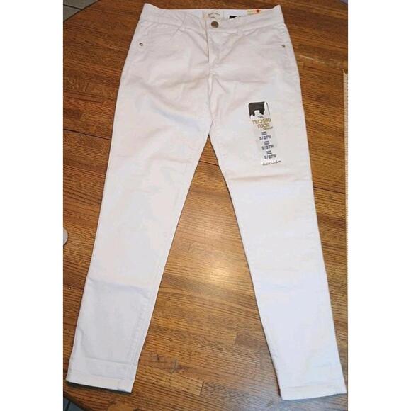 Rewind Skinny Jean Size 27 Techno Tuck Midrise Casual Stretch Denim Cream - Picture 1 of 9